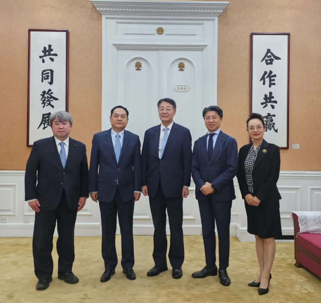 中国人民对外友好协会会长杨万明会见日本众议院议员